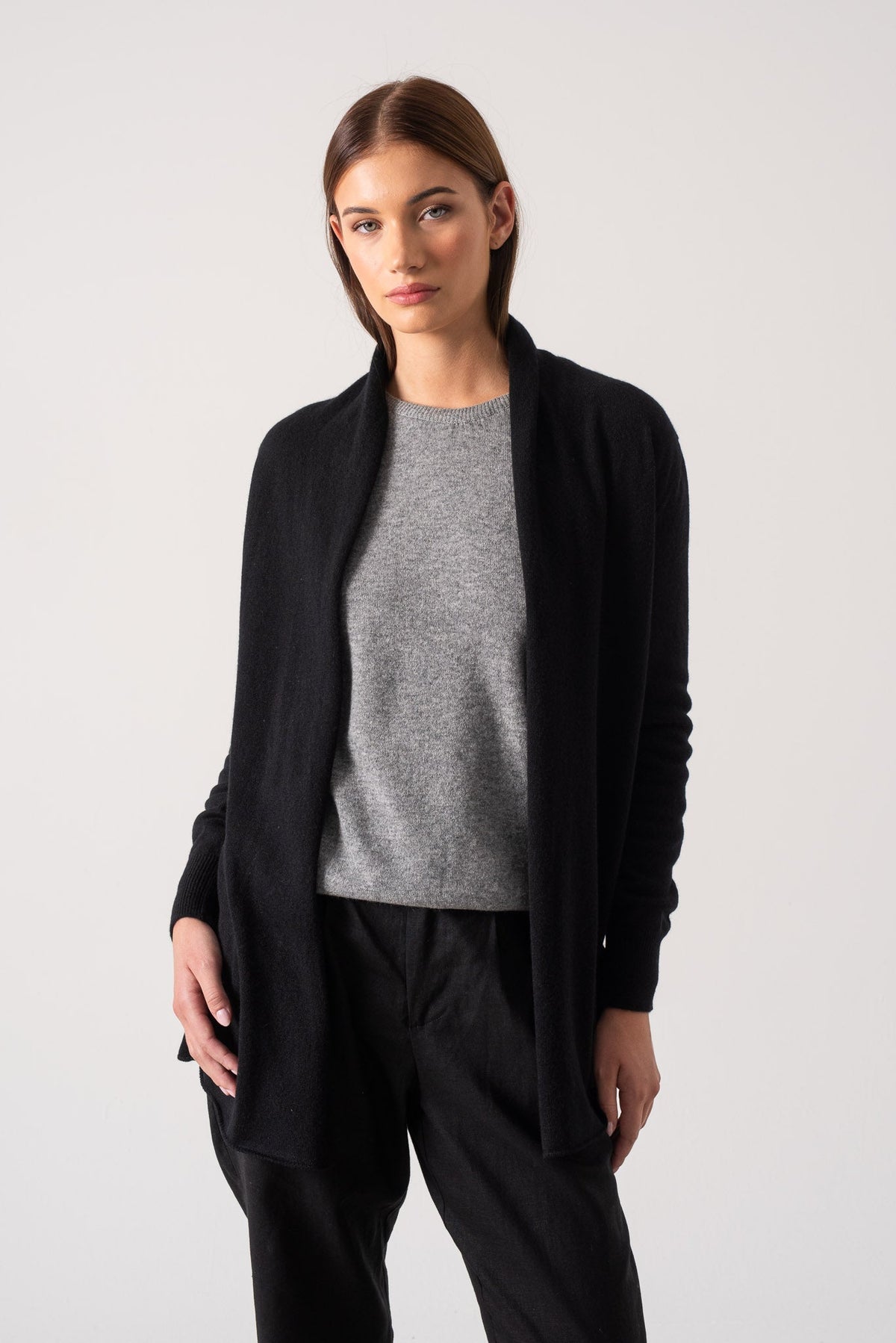 100% Cashmere Cardigan Black