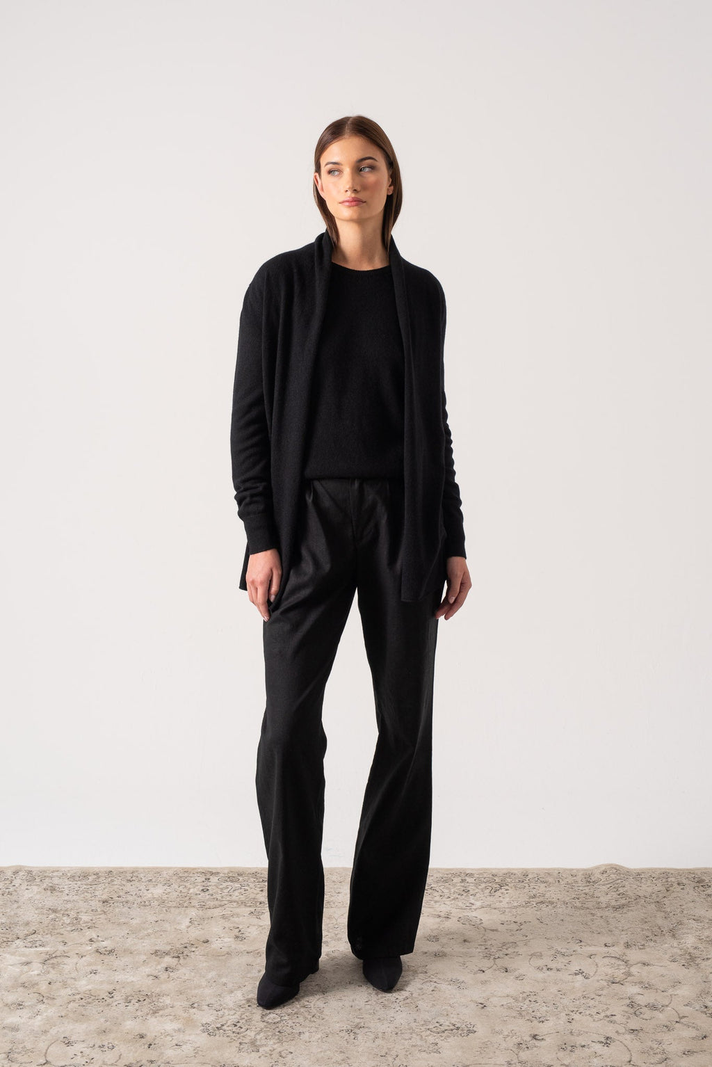 100% Cashmere Cardigan Black