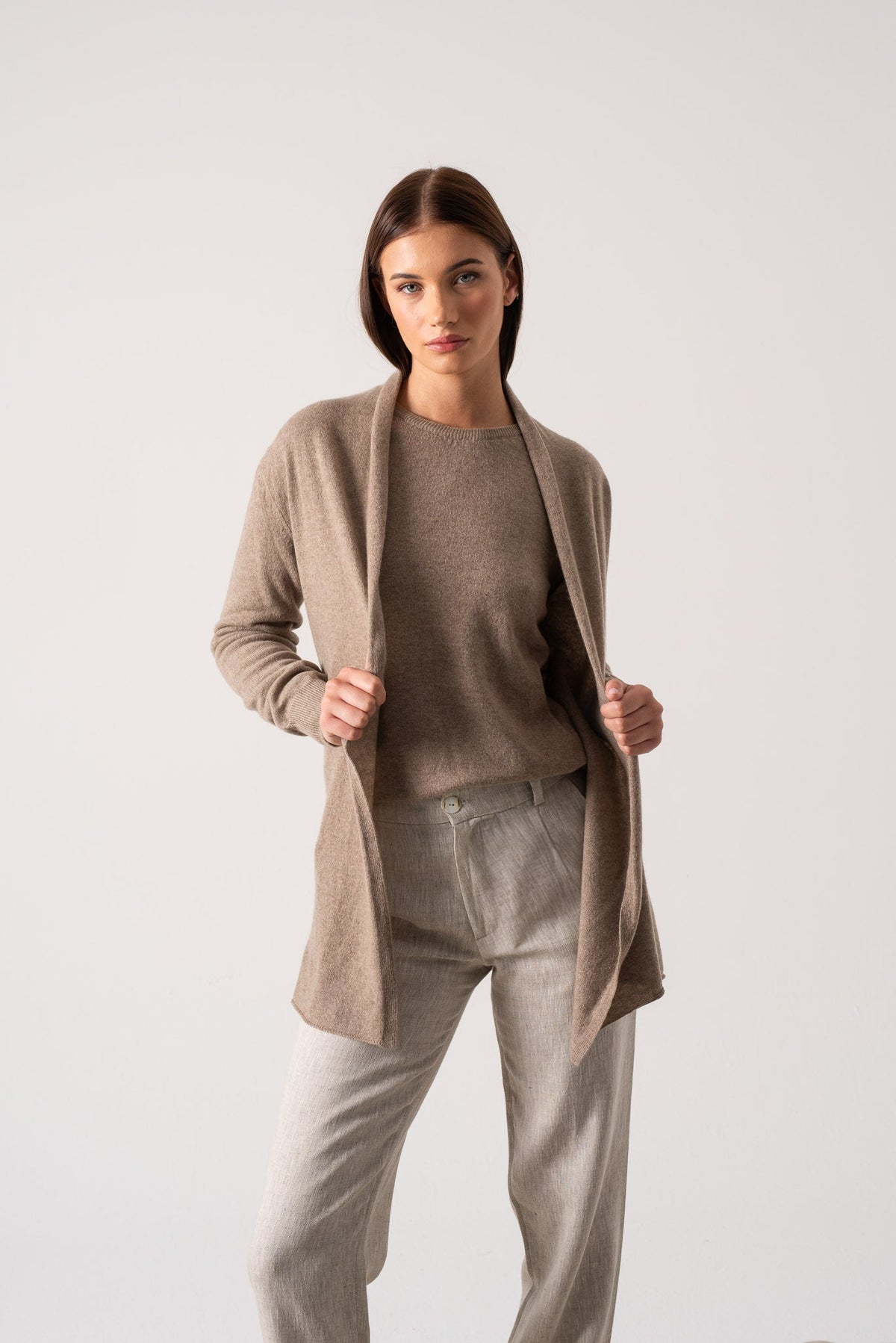 100% Cashmere Cardigan Taupe