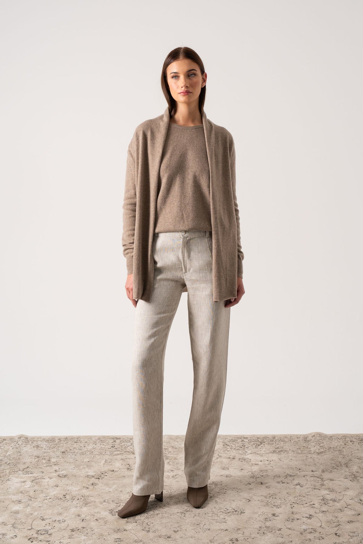 100% Cashmere Cardigan Taupe