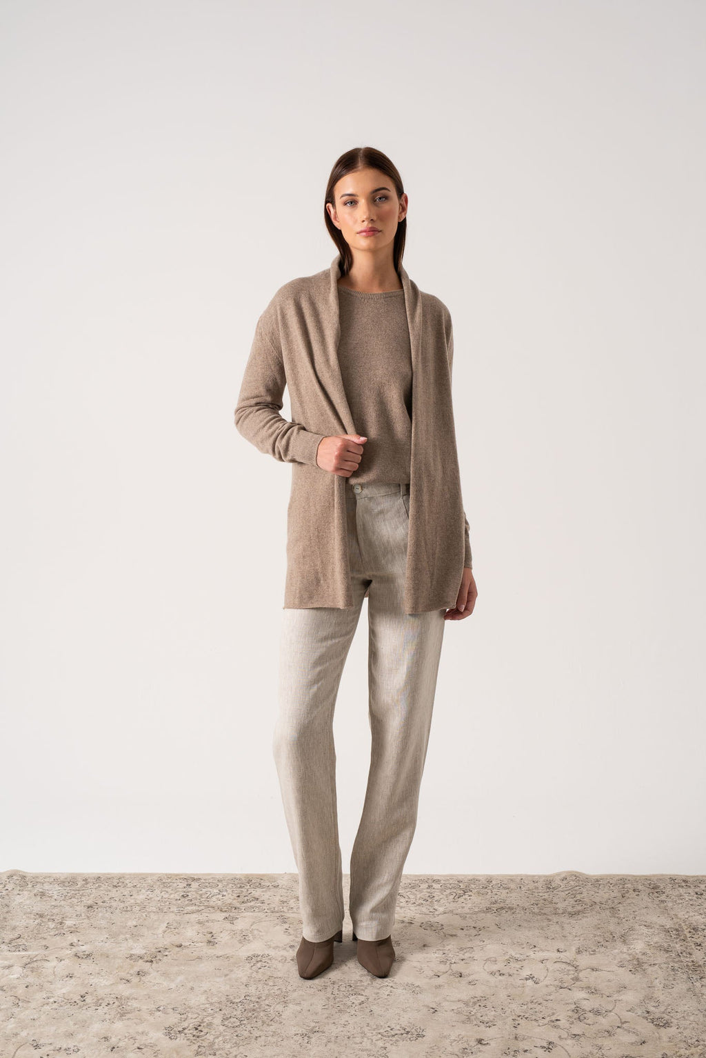 100% Cashmere Cardigan Taupe