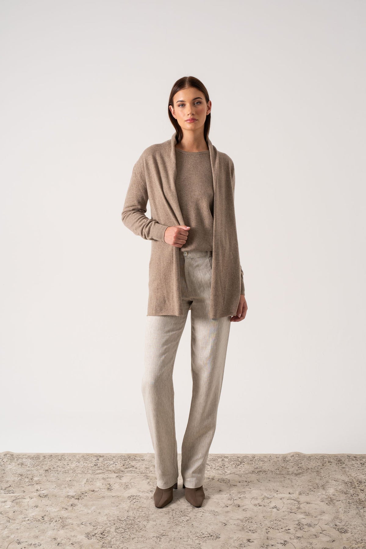 100% Cashmere Cardigan Taupe