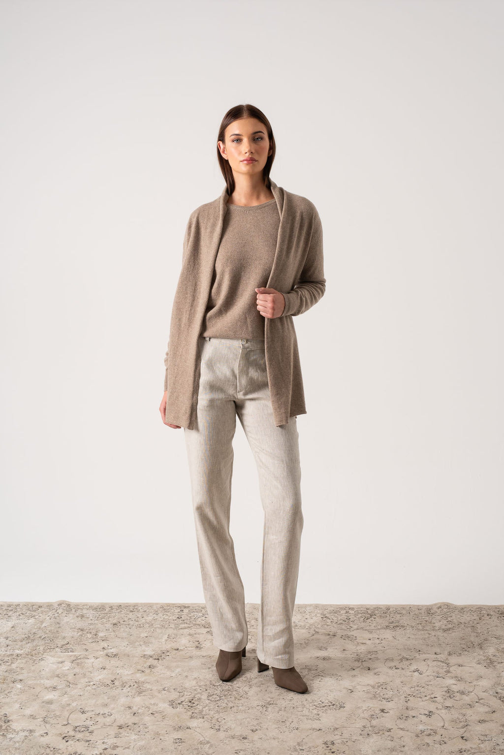 100% Cashmere Cardigan Taupe