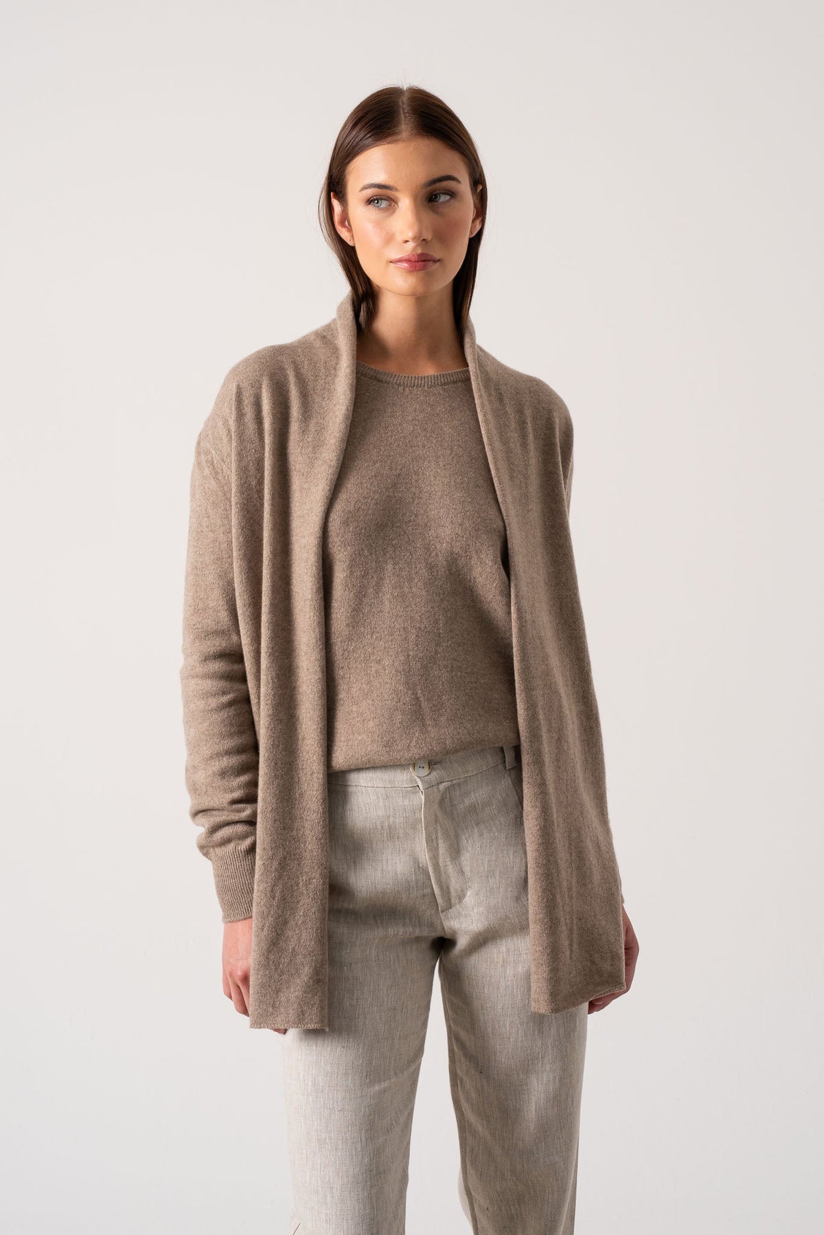100% Cashmere Cardigan Taupe