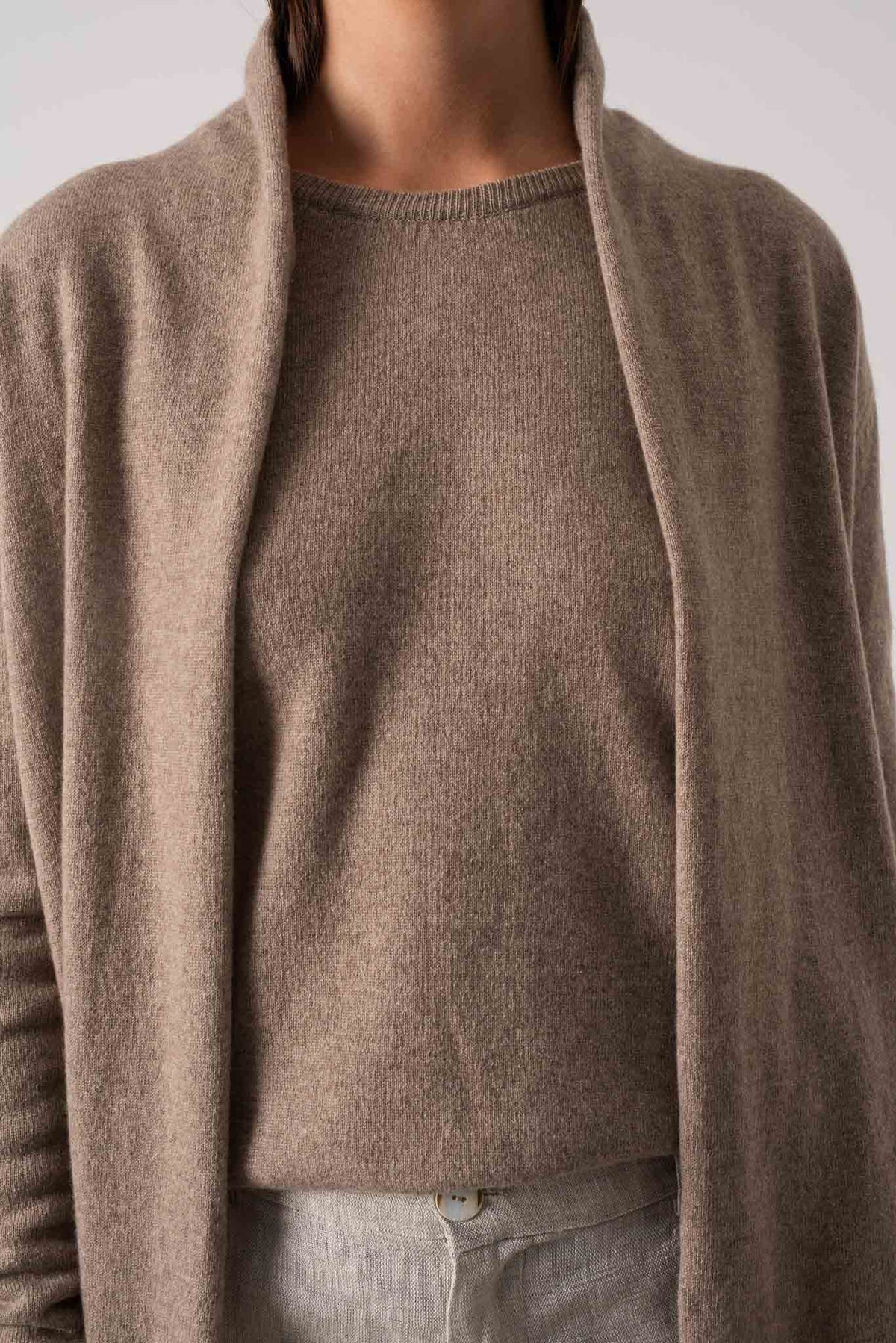 100% Cashmere Cardigan Taupe