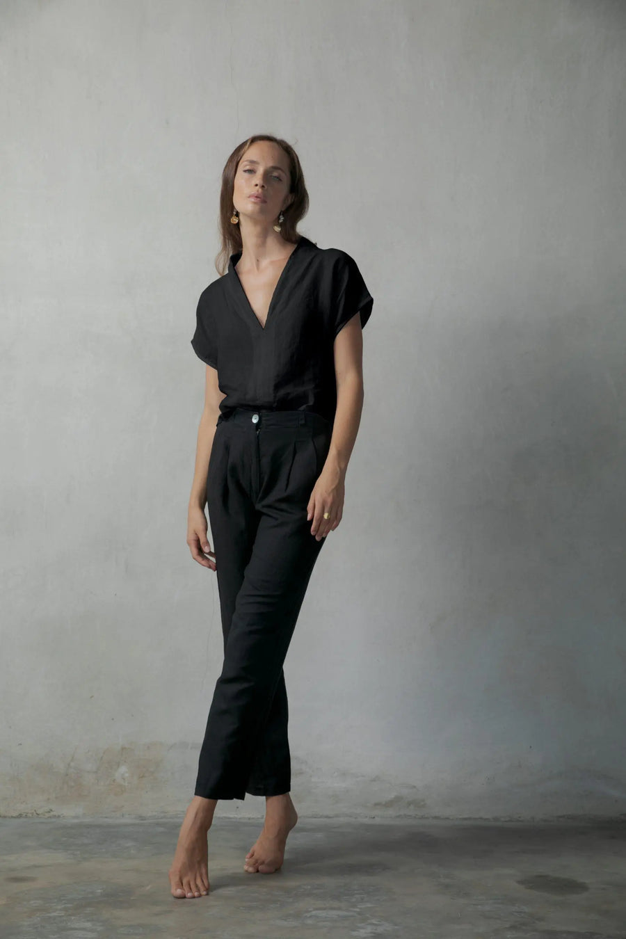 Collo Alto Black + Black