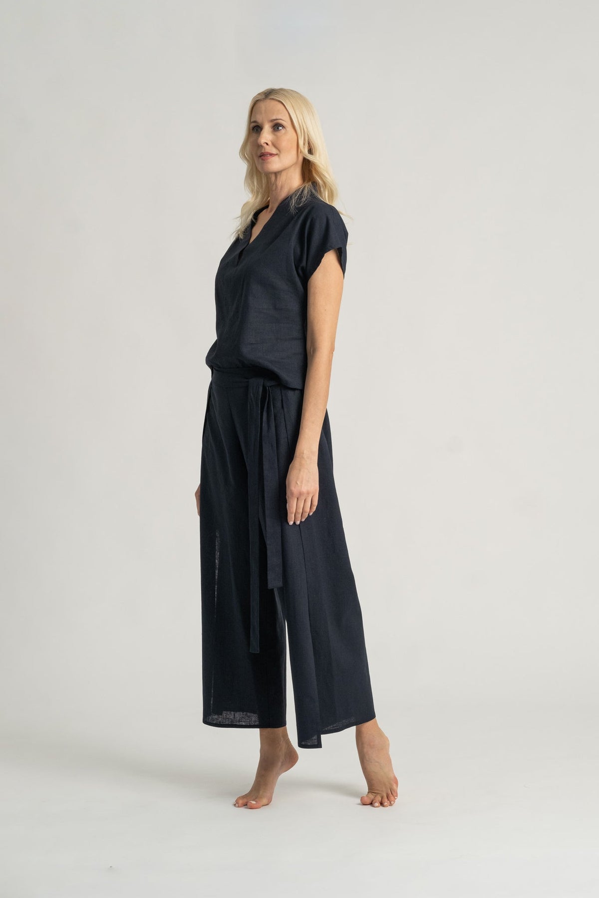 Collo Alto Linen Top Navy