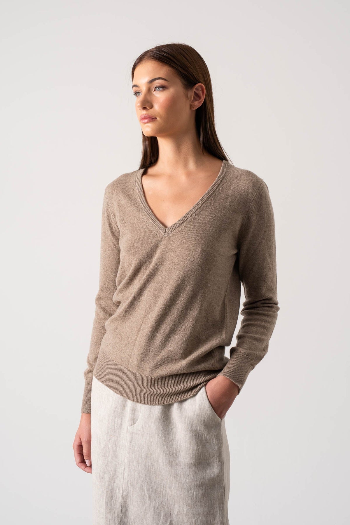 V-Neck 100% Cashmere Sweater Taupe