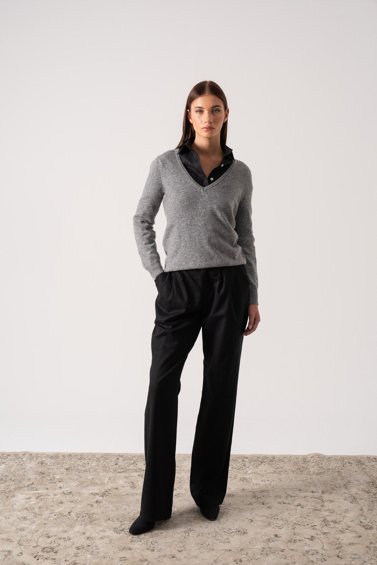 V-Neck 100% Cashmere Sweater Mélange Grey