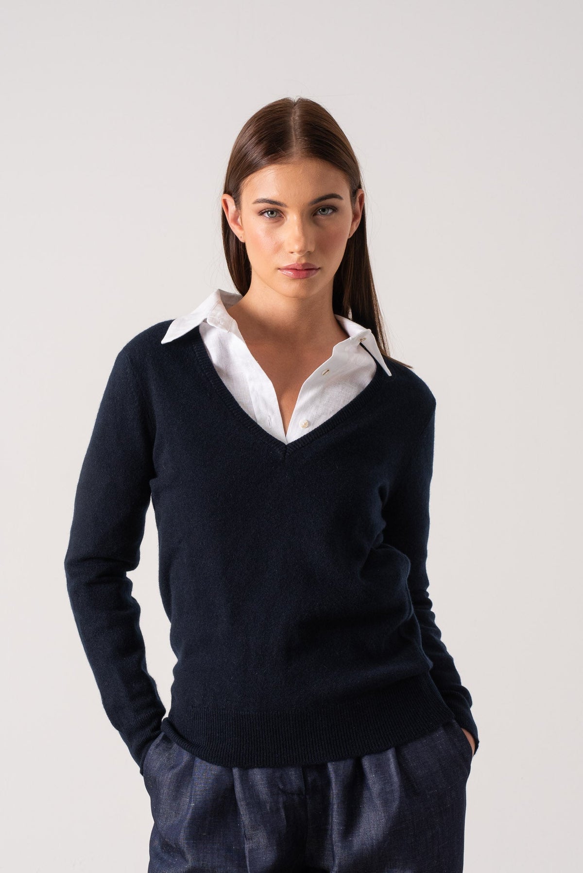 V-Neck 100% Cashmere Sweater Navy