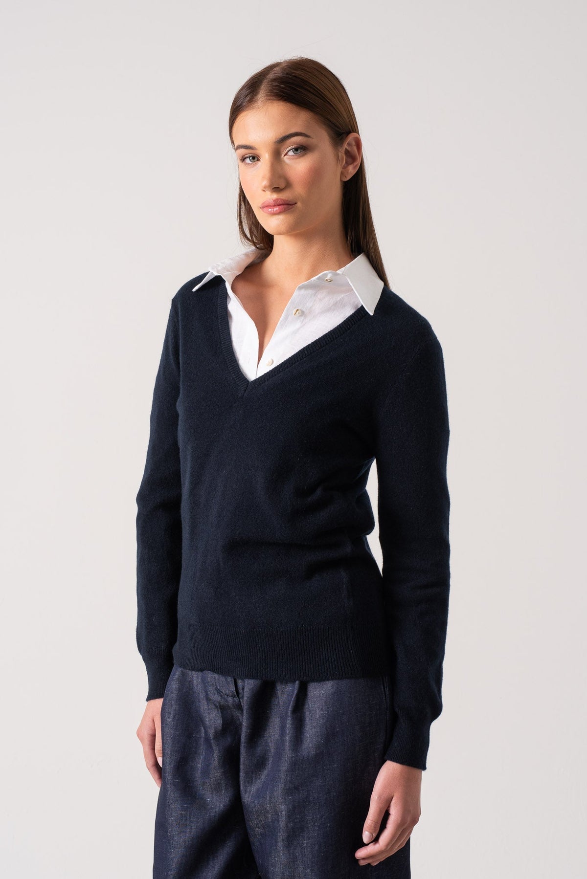 V-Neck 100% Cashmere Sweater Navy