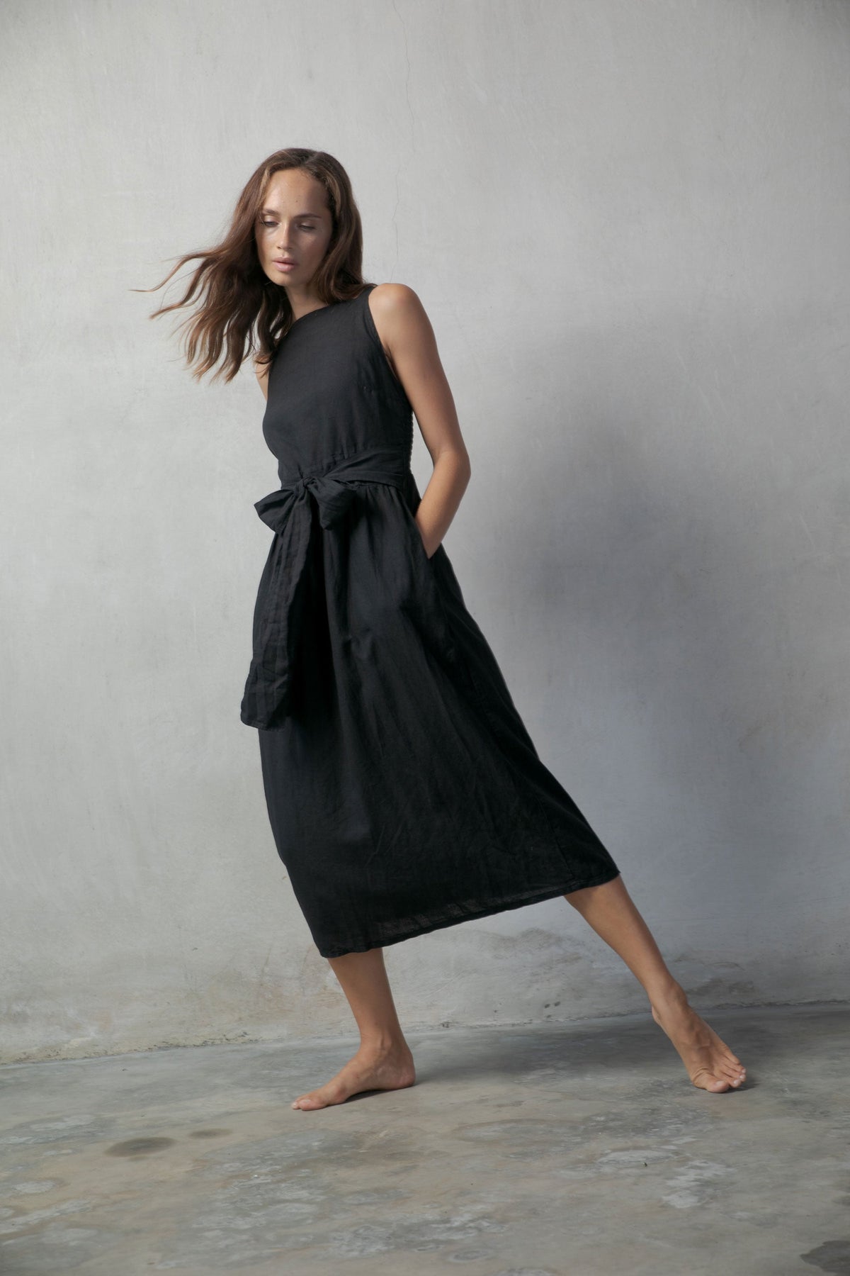 Linen Midi Dress Black