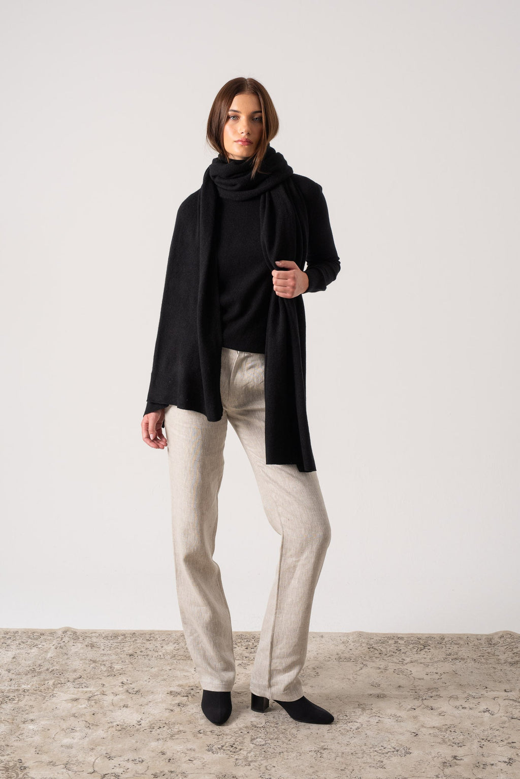 100% Cashmere Wrap Black