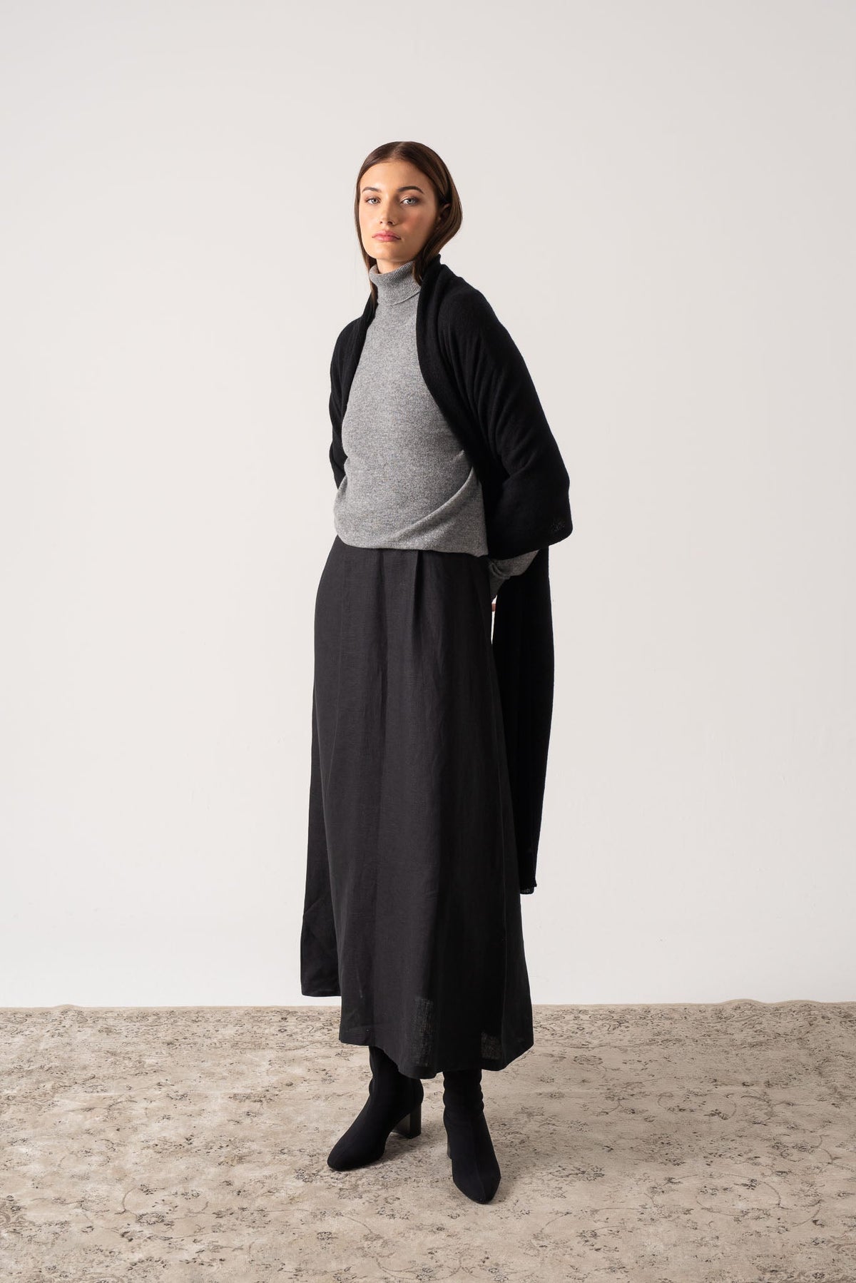 100% Cashmere Wrap Black