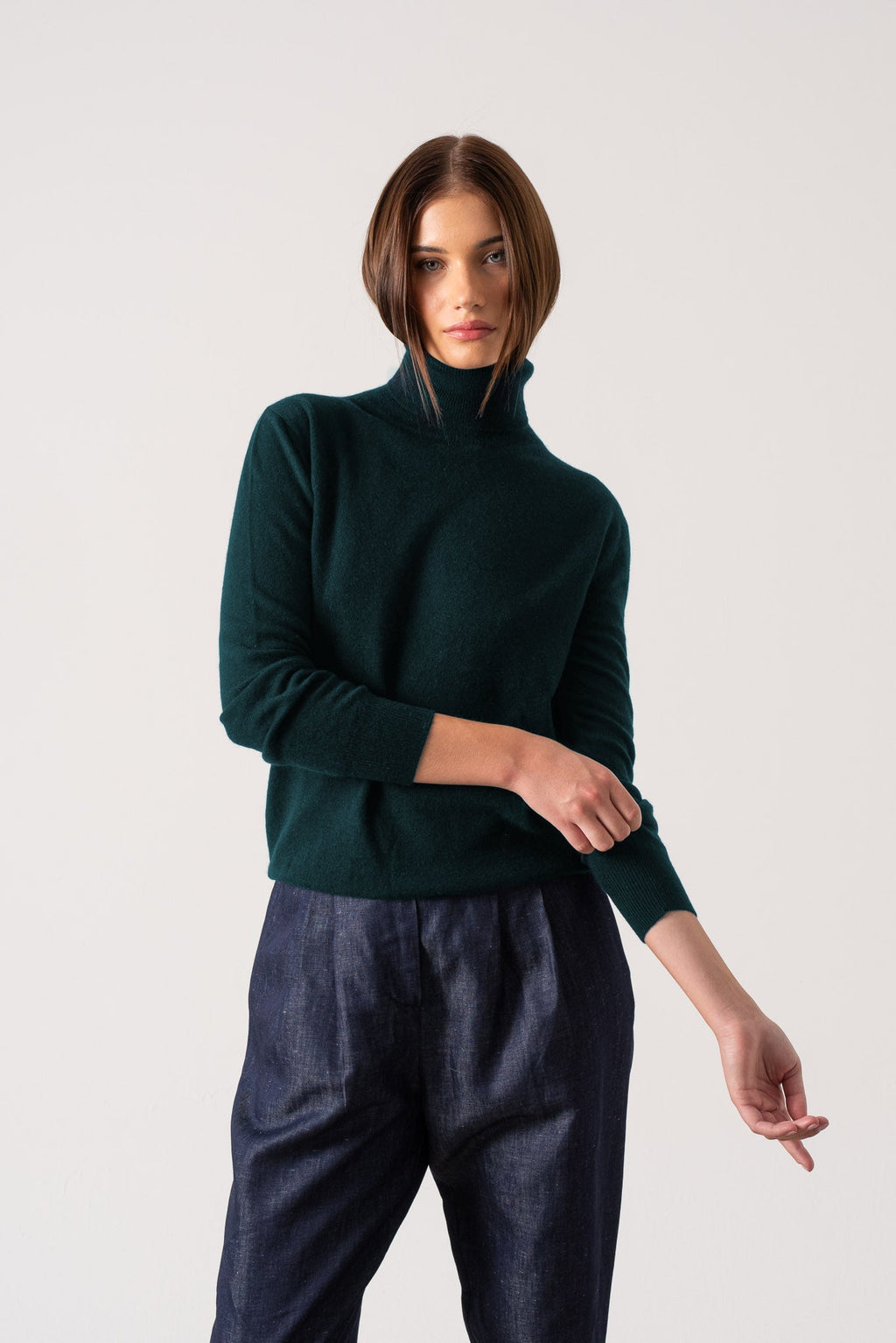 100% Cashmere Turtleneck Sweater Green