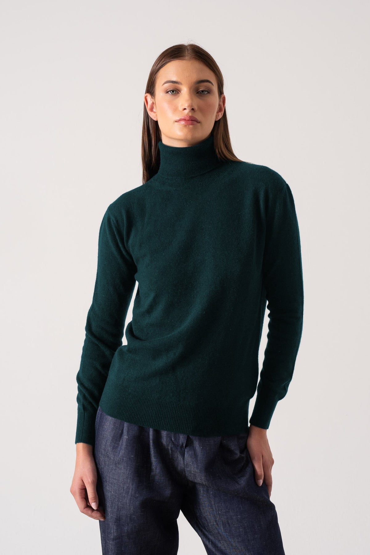 100% Cashmere Turtleneck Sweater Green