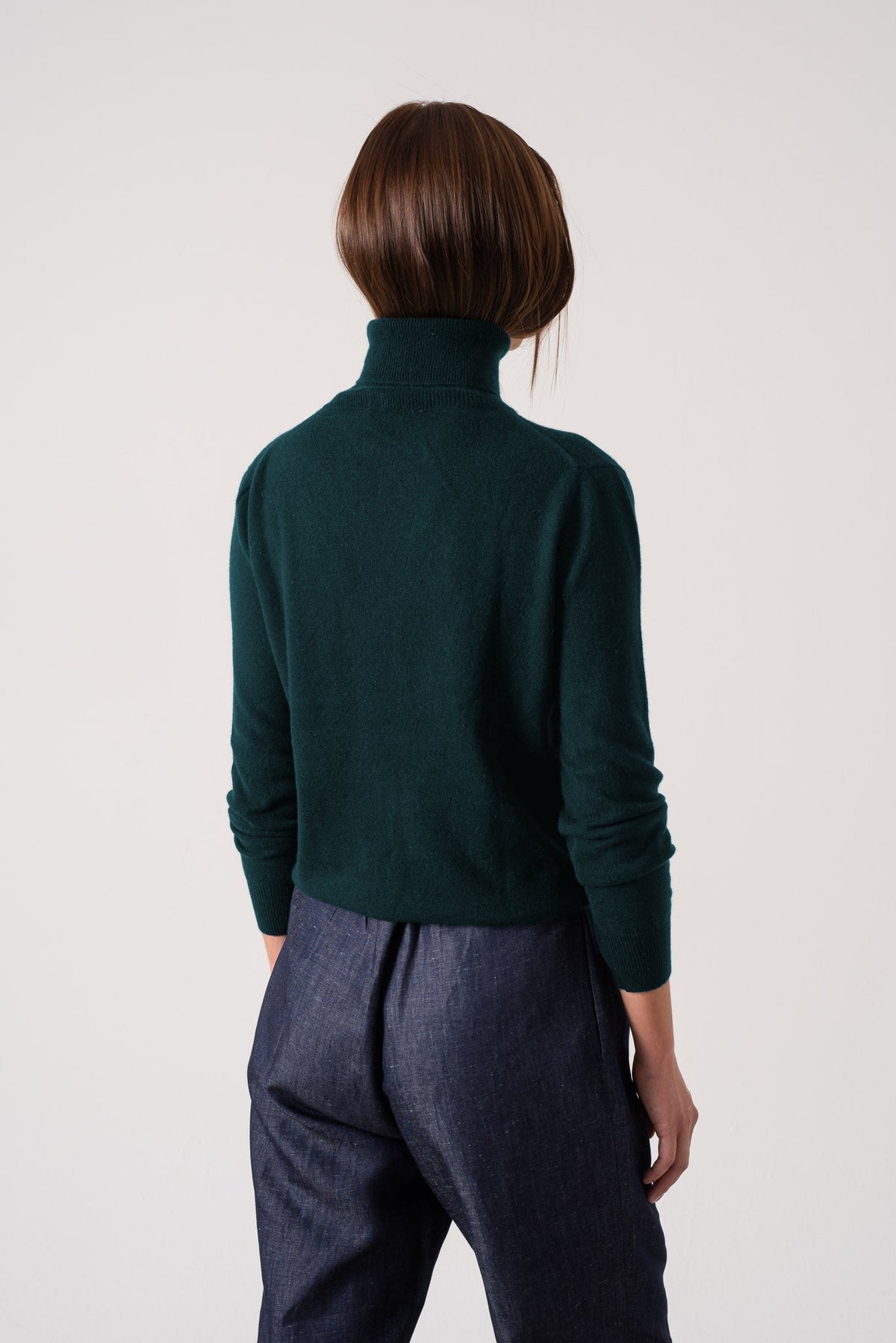 100% Cashmere Turtleneck Sweater Green