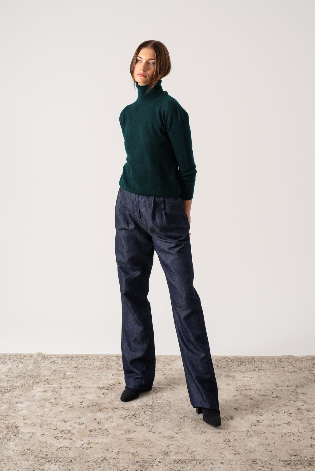 100% Cashmere Turtleneck Sweater Green