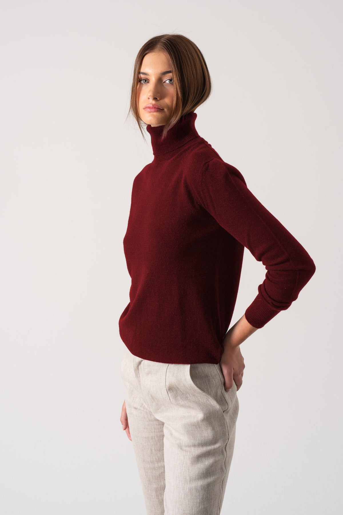 100% Cashmere Turtleneck Sweater Red Bordeaux