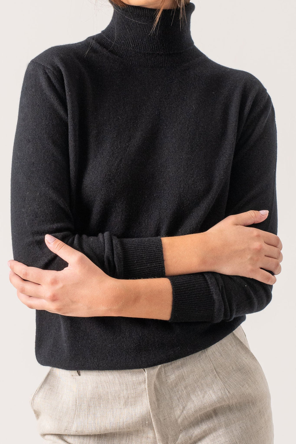 100% Cashmere Turtleneck Sweater Black