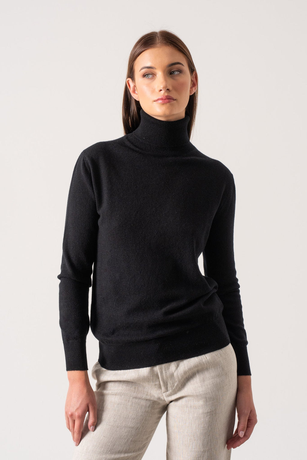 100% Cashmere Turtleneck Sweater Black