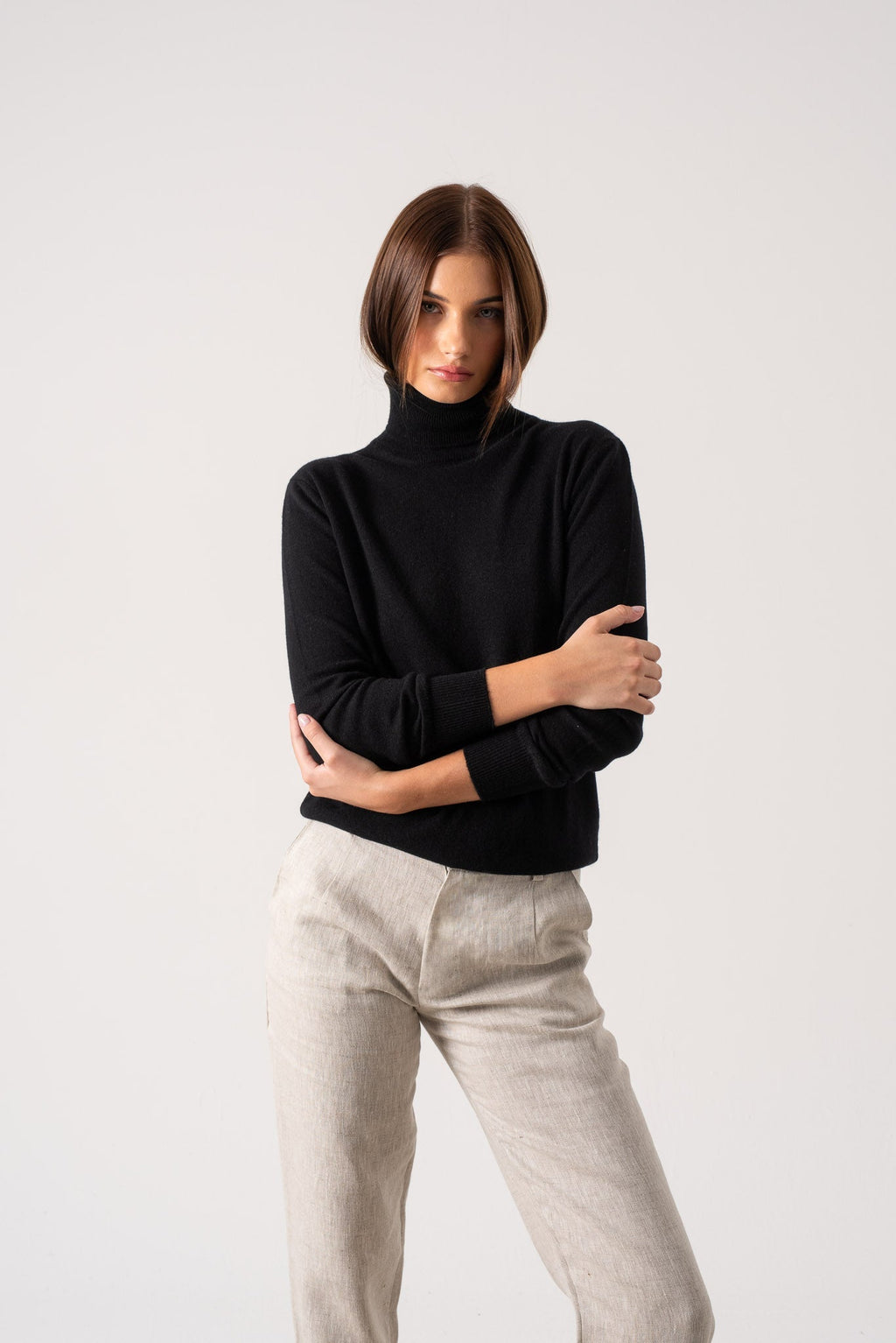 100% Cashmere Turtleneck Sweater Black