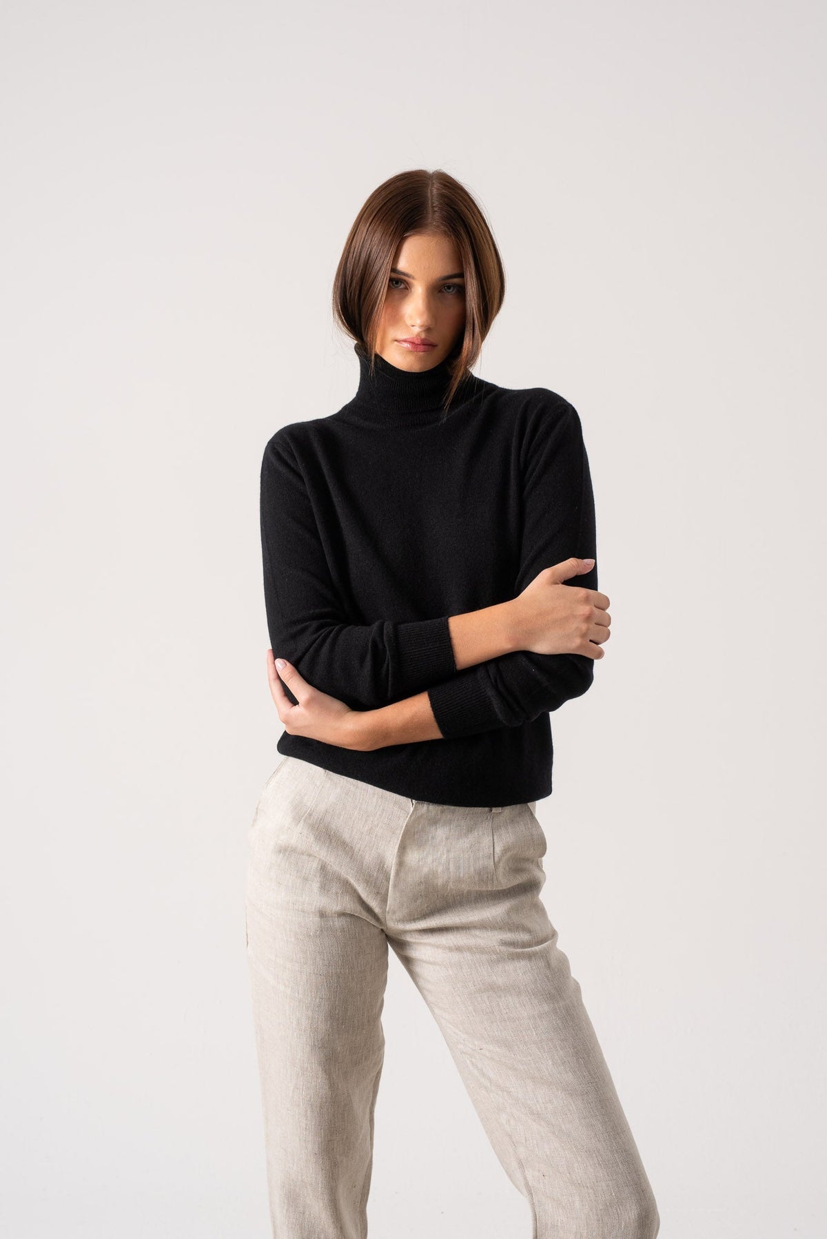 100% Cashmere Turtleneck Sweater Black