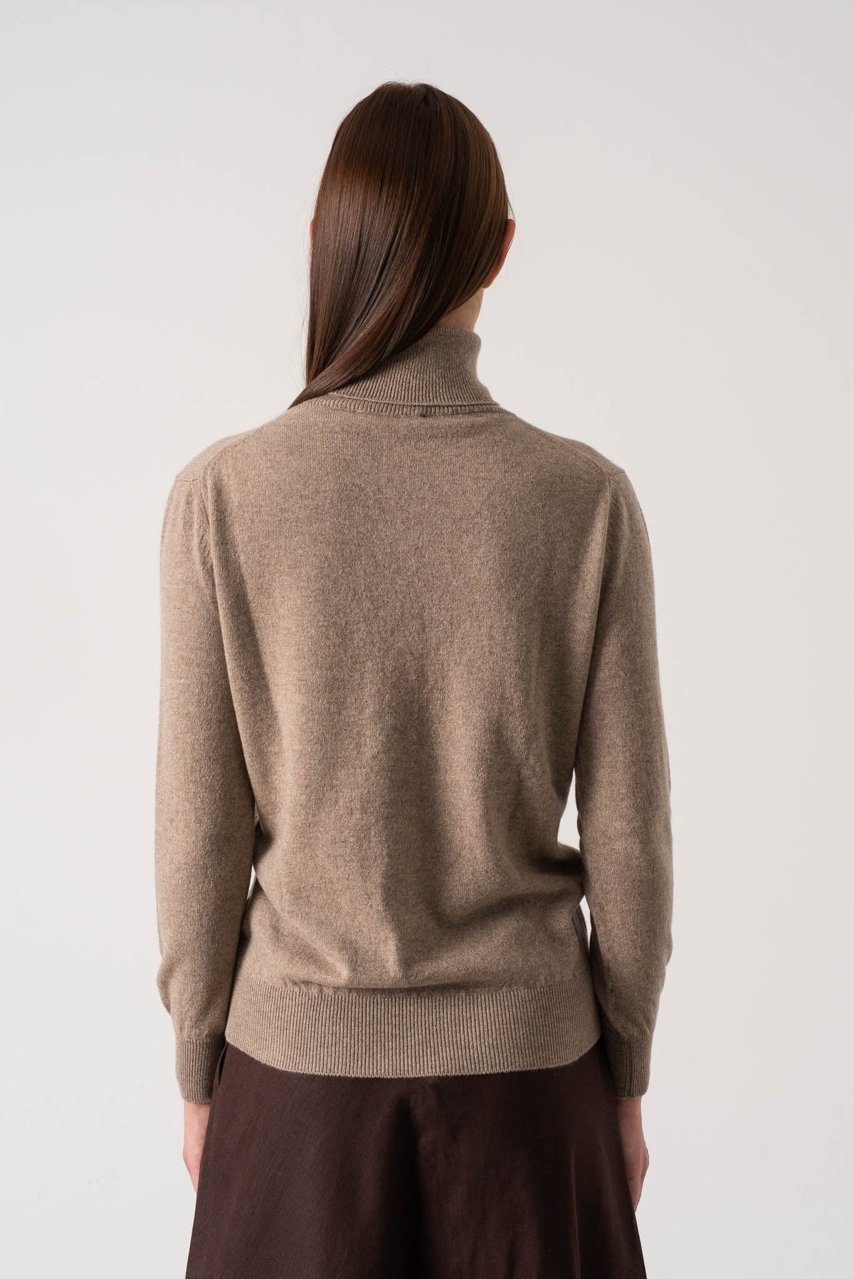 100% Cashmere Turtleneck Sweater Taupe