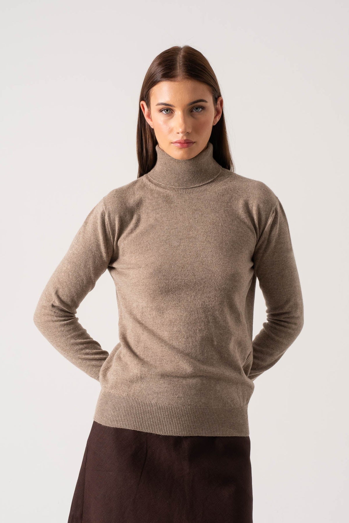 100% Cashmere Turtleneck Sweater Taupe