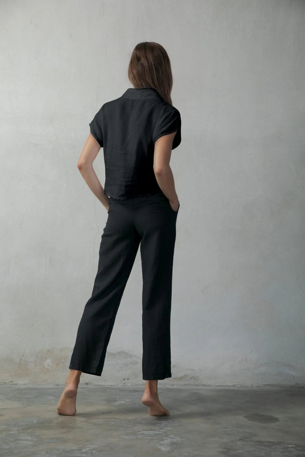 Collo Alto Black + Black