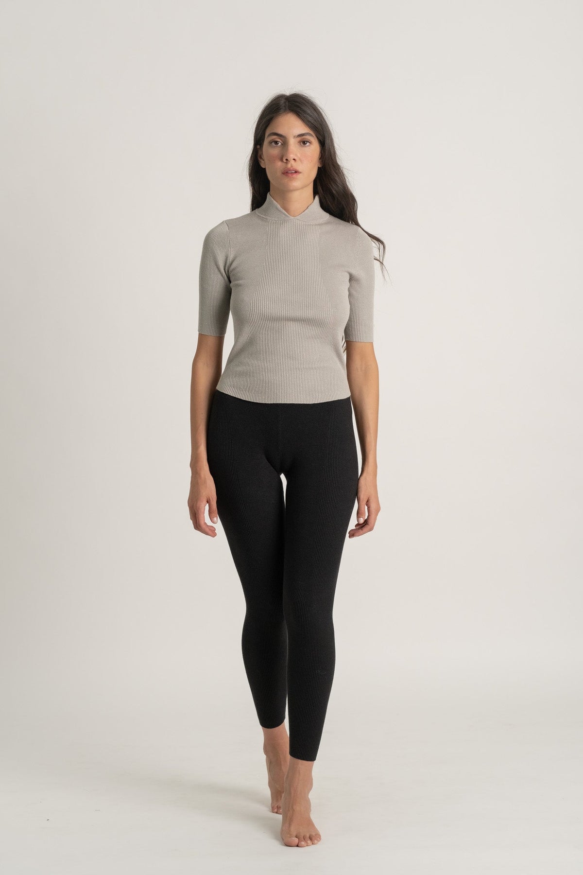 Ribbed Linen Entonnoir Top in Pebble Grey