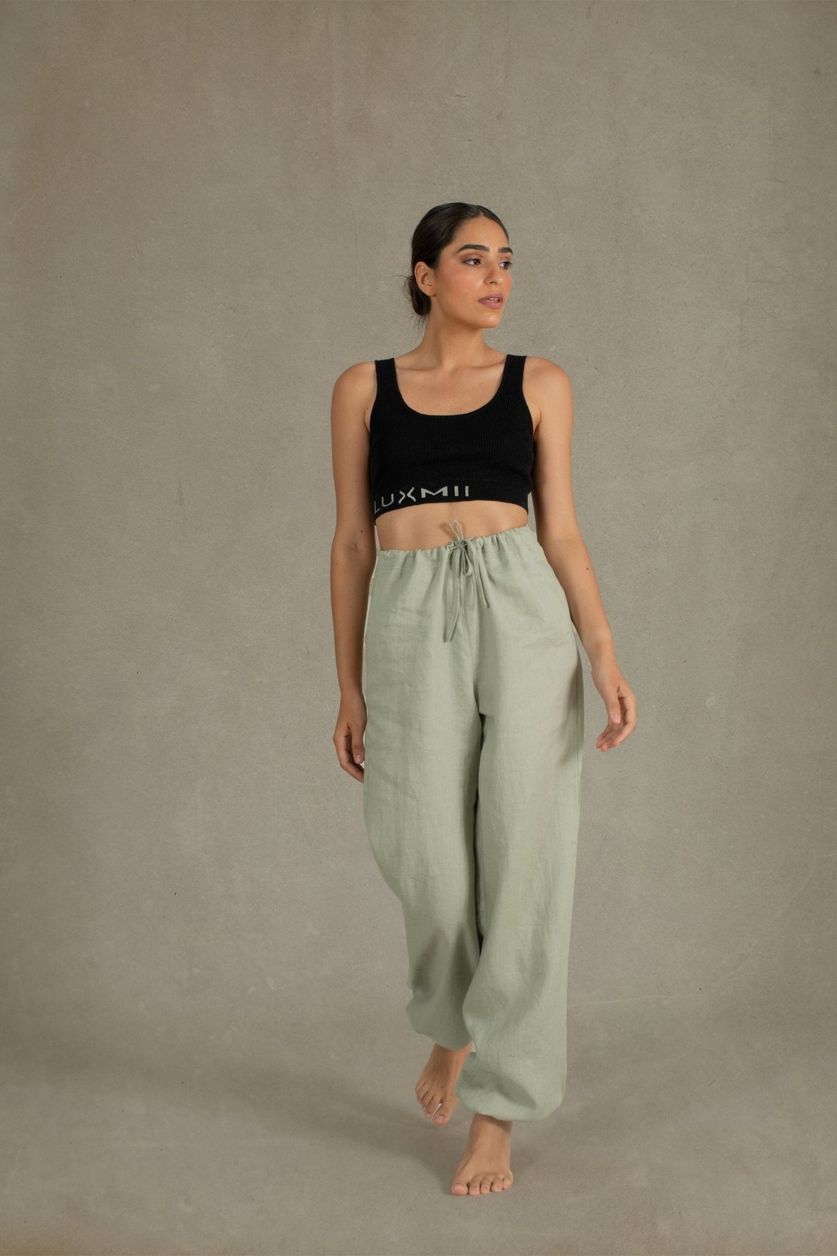 Ribbed Linen Mouvement Crop in Black